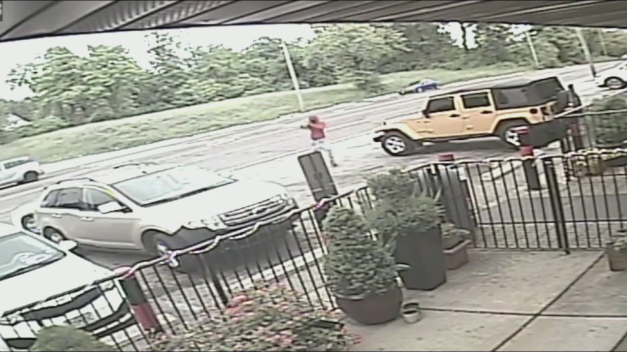 Intense shootout at Wellston market caught on camera
