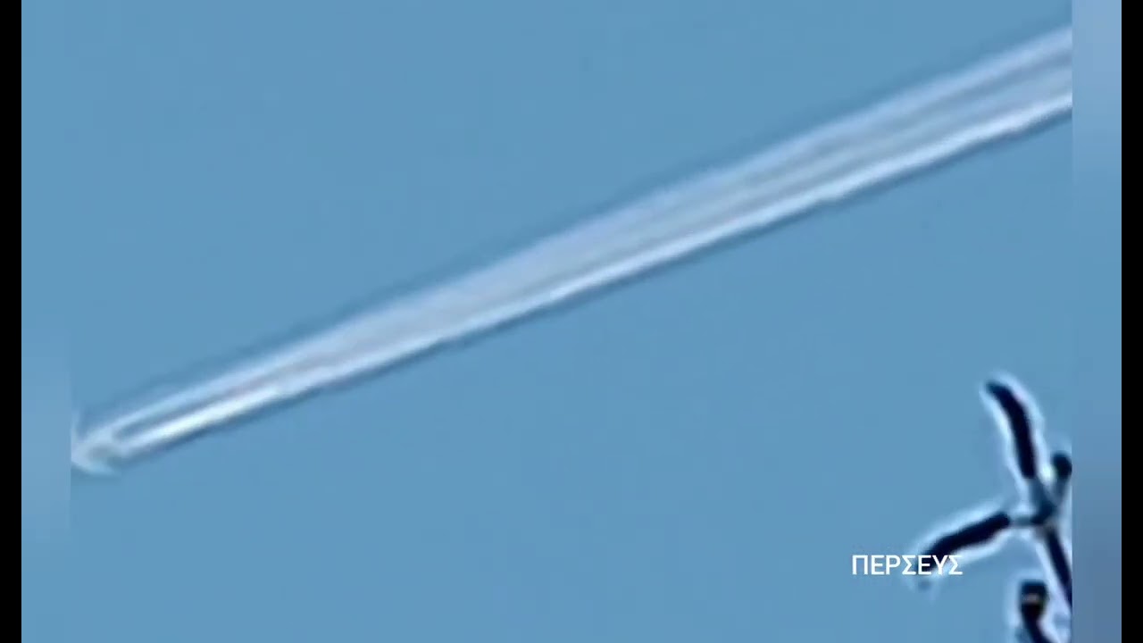 Strange Ufo above Greece? 12/04/2022 Argolis Greece
