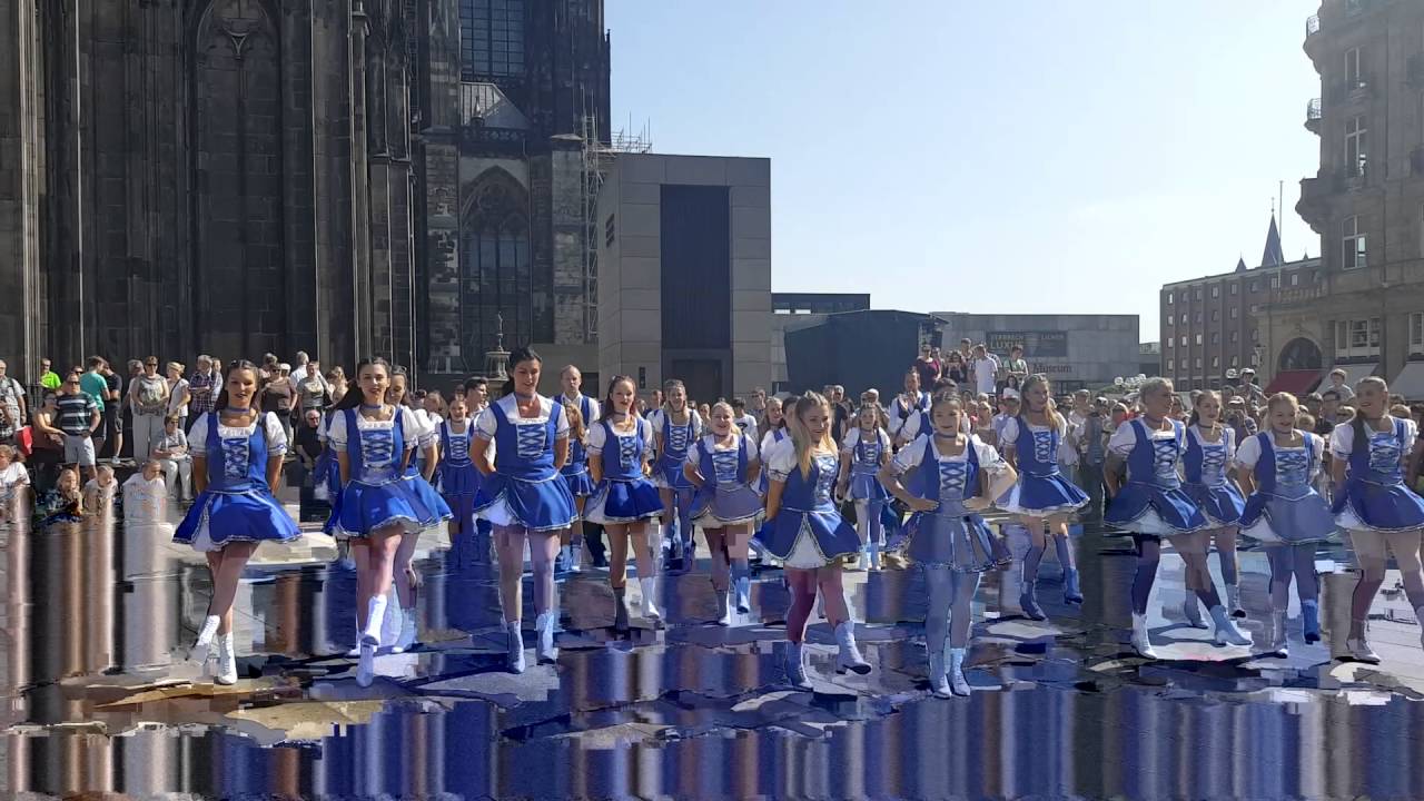Flashmob der Wahner Wibbelstetze Tanzgruppe