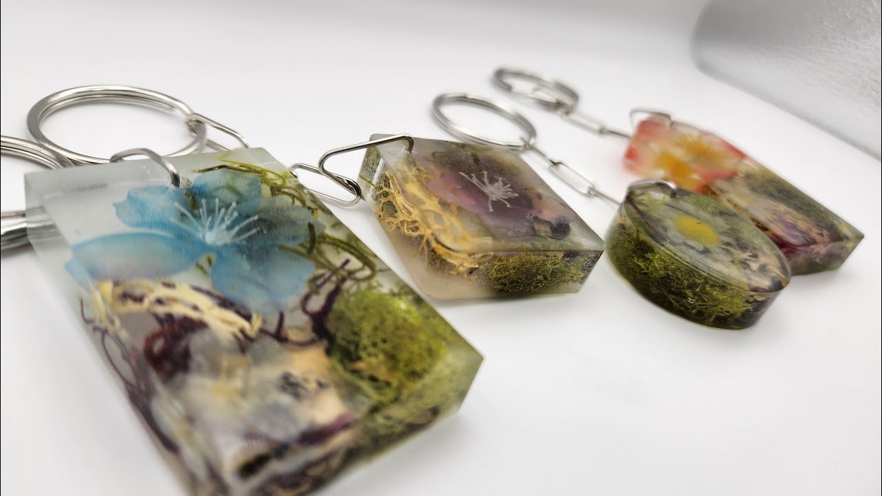 Epoxy Key Fobs with Flower and Moss