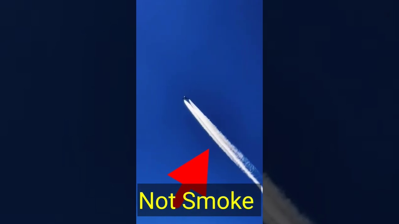 The magic of flying #contrails #plane #flying #smoke #driver #Airoplan