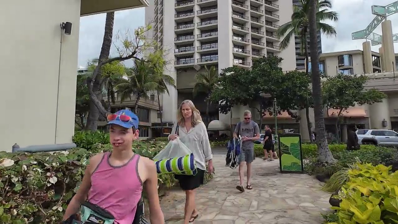 WAIKIKI TODAY!  🏖 3/1/2026 Walking the Streets and Beaches of Hawaii #walking #vacation