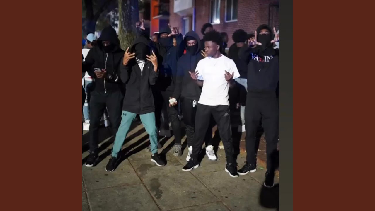 Pounds (feat. LBG Biscuit, R2R Marri, Steevoo & MBM Kell)