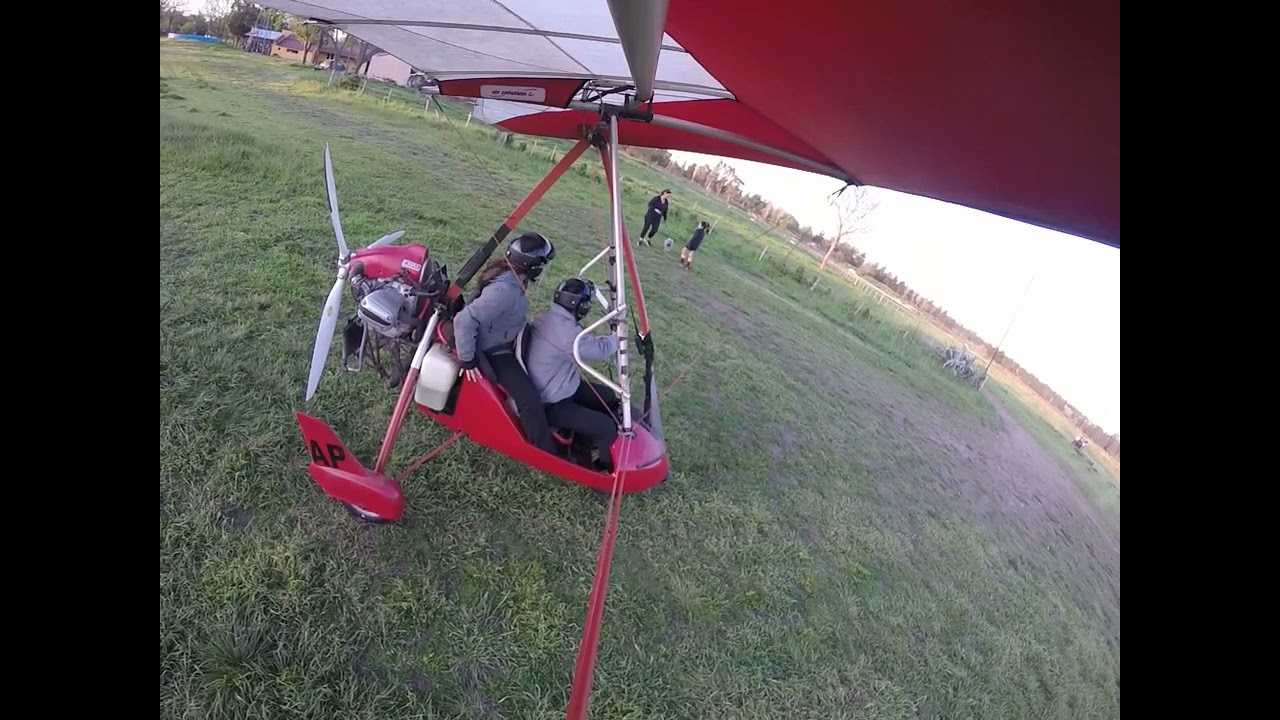 VOLANDO EN TRIKE CON BIANCA