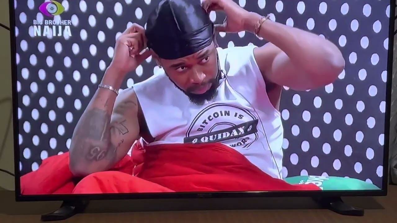 Bella serve Sheggz breakfast in bed. Whala who no get love😂 #bbnaija #bigbrothernaija #bbnaija2022