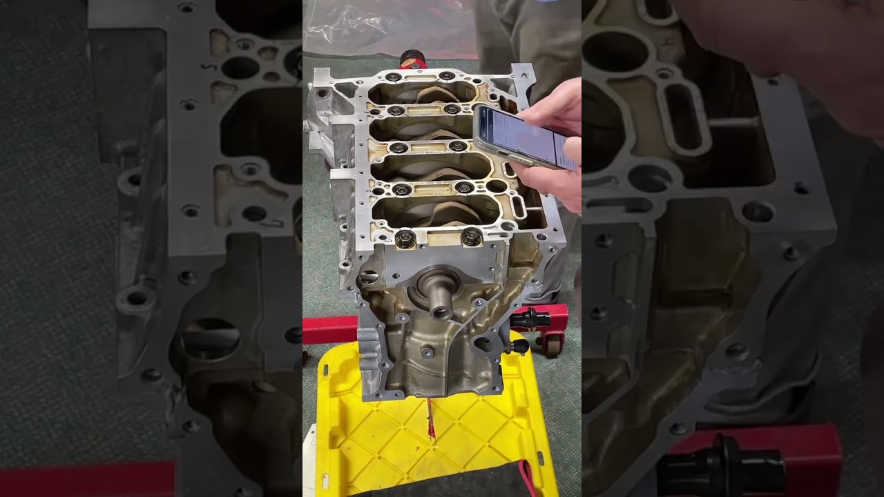 Assembling Honda F20C S2000 Crankshaft Timelapse