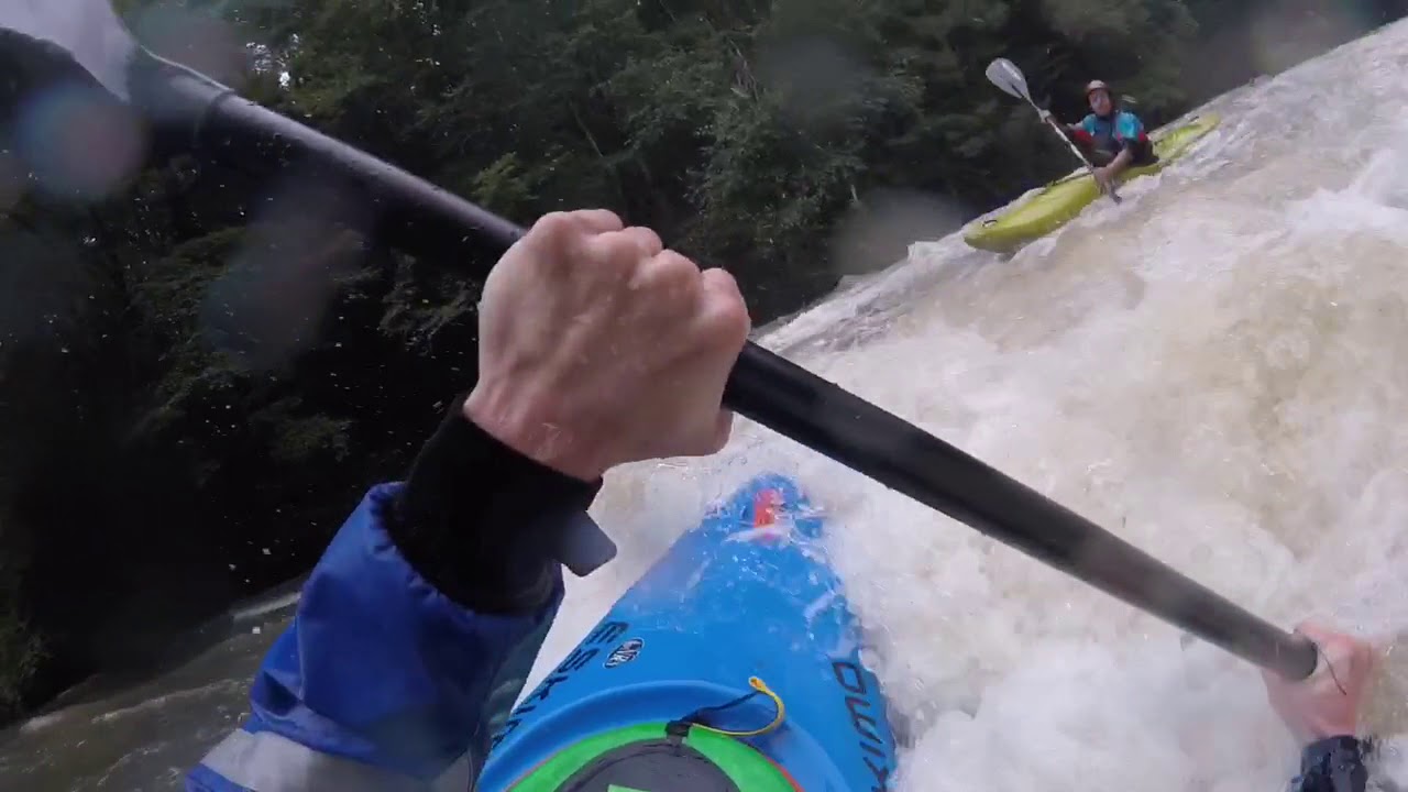 Kayaker saves kayaker stuck in hole