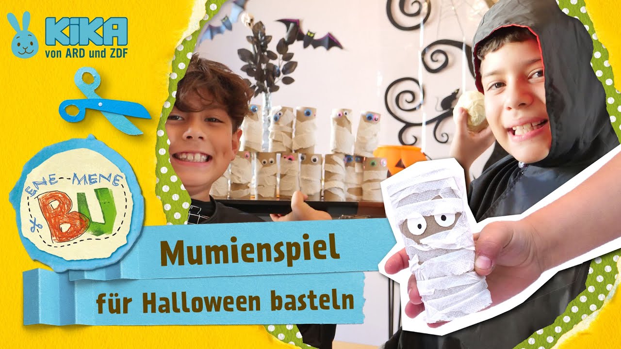 André und Julian basteln ein Papierrollen Mumienspiel | Mehr auf kikaninchen.de