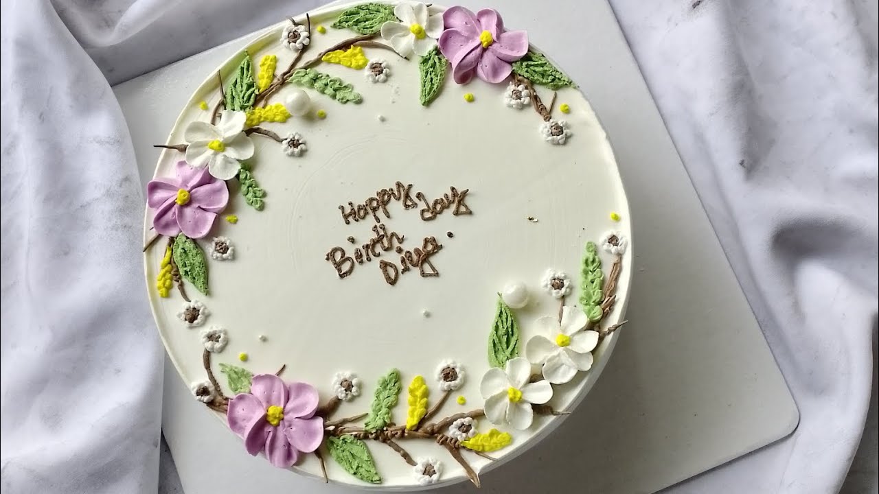 শুভ্র সুন্দর একটা কেক 💝