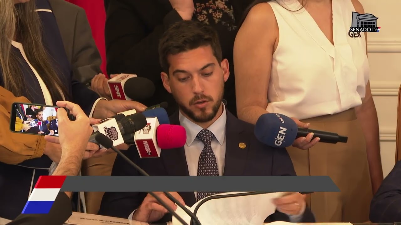 Conferencia de prensa - Diputado Rub&eacute;n Rub&iacute;n presenta proyecto de ley al titular del Senado