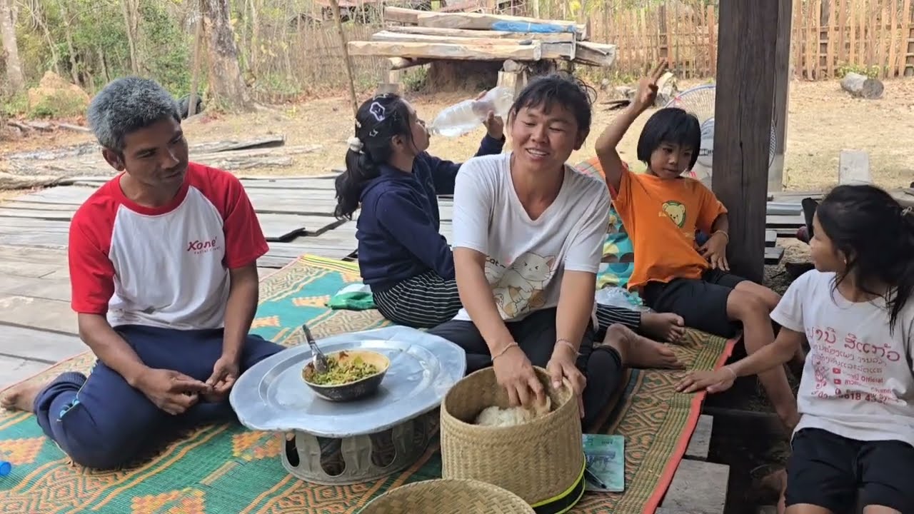 กับข้าวเที่ยงแม่ลูกแปดขยันมาก ตำถั่วครกวิเศษ..4 มีนาคม ค.ศ. 2026