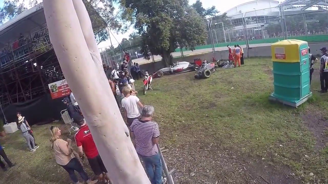 Crash 2016 Alonso Accident at Australia Melbourne Formula 1