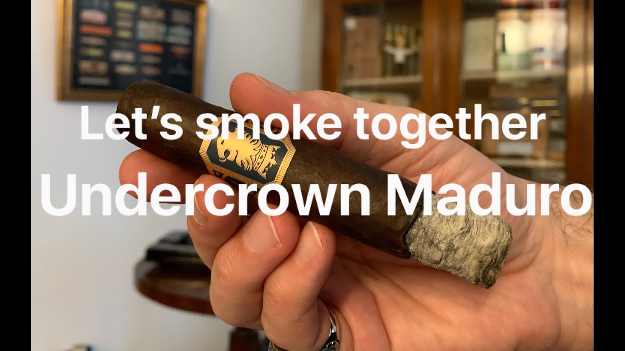 Smoking together Undercrown Maduro Robusto
