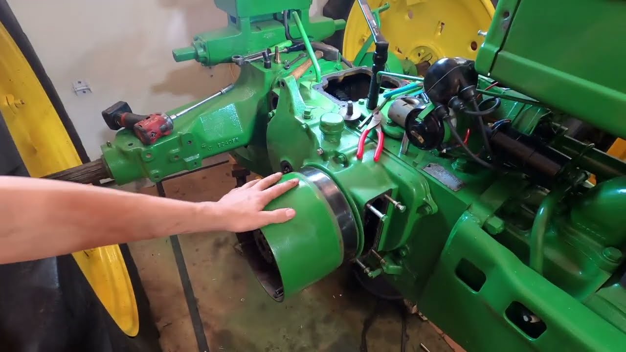 Ремонт трансмиссии John Deere B | Часть 1 | Разборка и описание