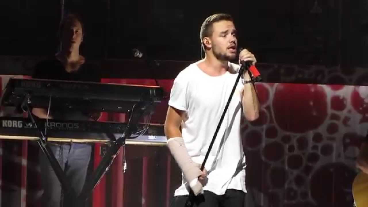 One Direction - Through the Dark Charlotte 9/28/14