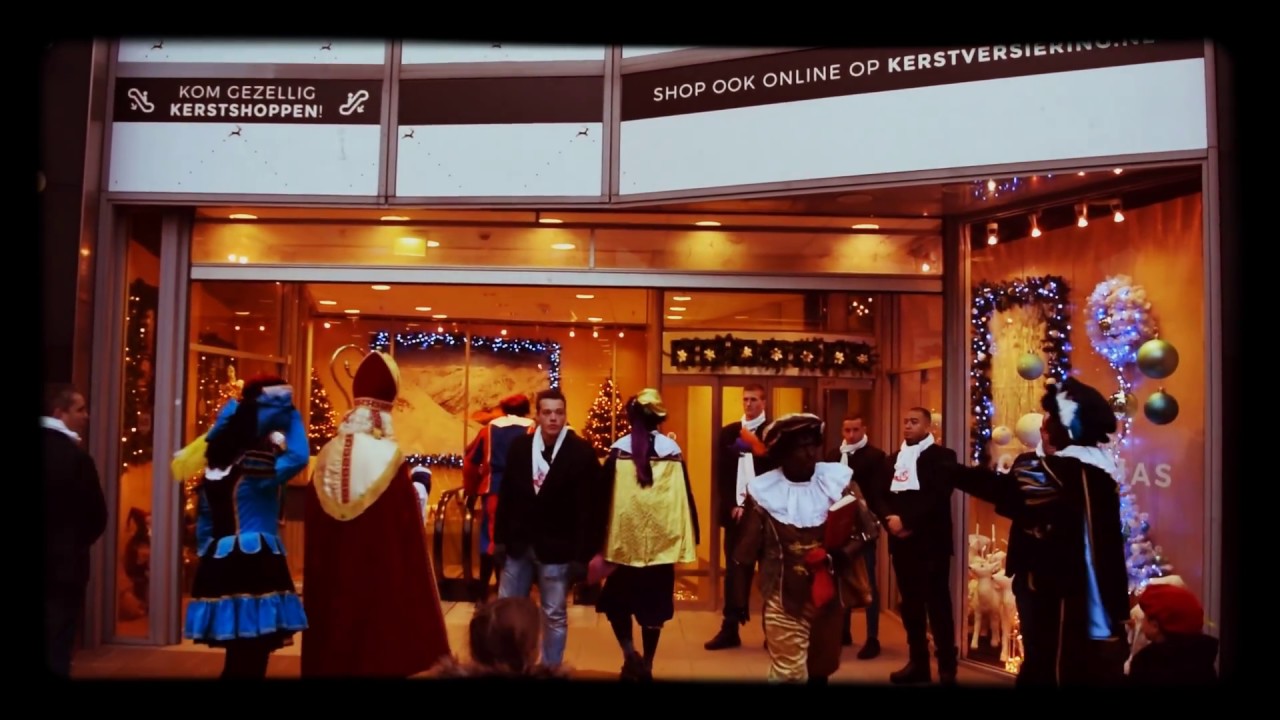 Aankomst Sinterklaas in Kerstwinkel  ;-) (12-11-2016)