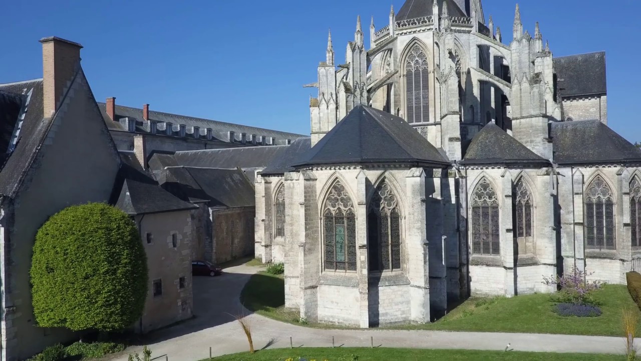 AMAZING DRONE IN FRANCE 4K - Vendome - Entre nature et patrimoine