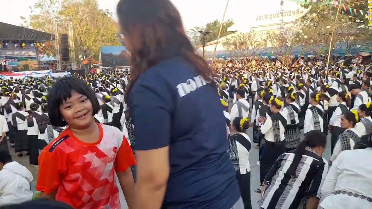 รำปราสาทข้าวบุญข้าวใหญ่