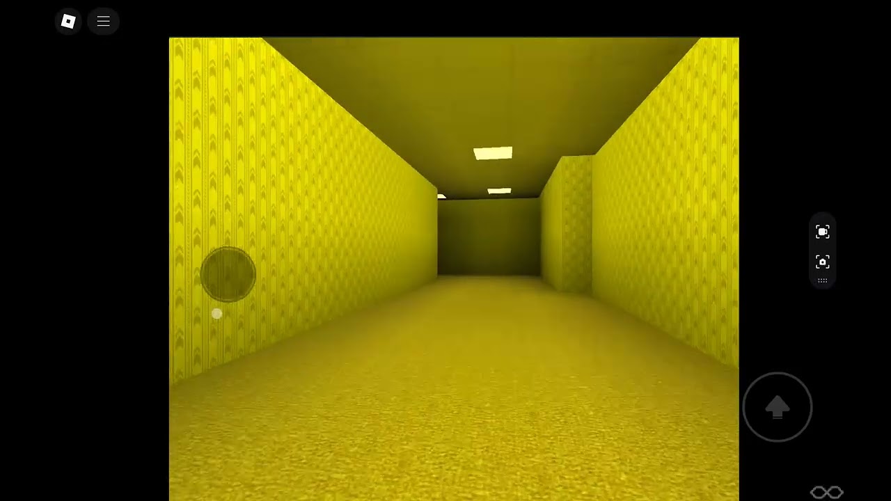 Backrooms - Found footage - Bloxburg, 1986. (Roblox)