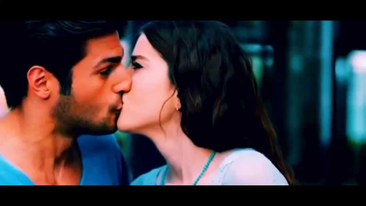 Oyku & Ayaz (Alt Dudak)