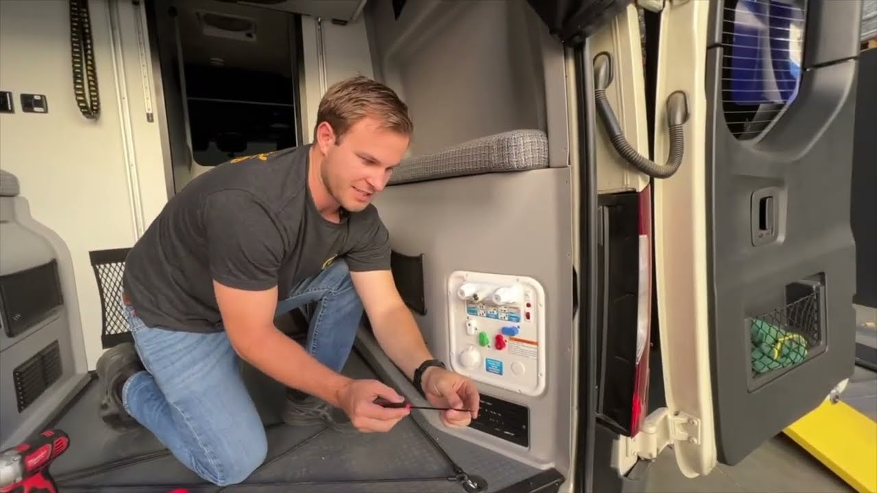 S&B 35 Gallon Replacement Water Tank 2021-25 Winnebago Revel, 2025 Winnebago Revel Sport - Install