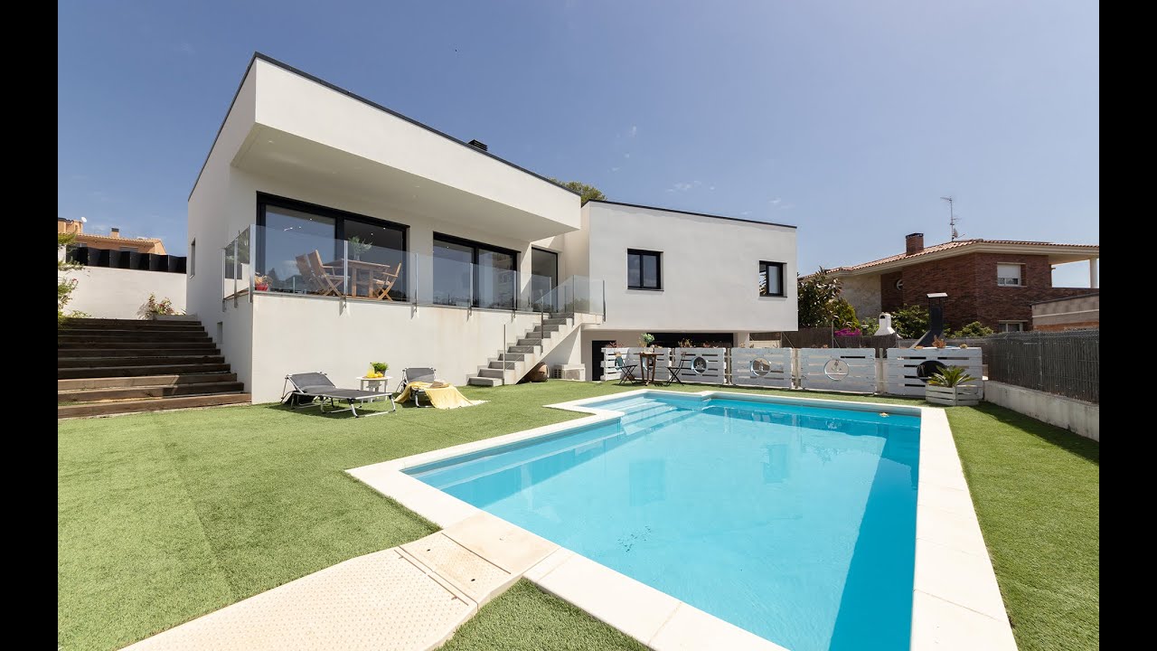 Vivir en casa moderna en una planta con piscina en la Bonanova, en Calafell
