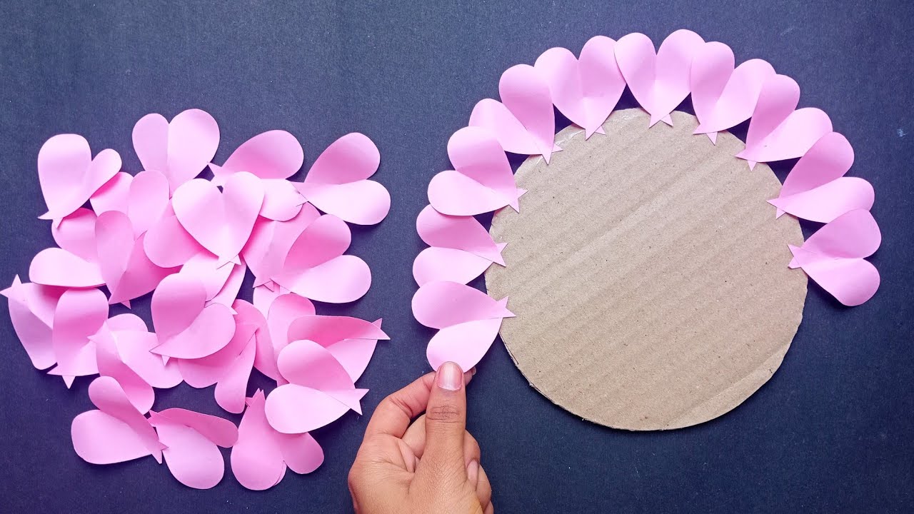 Easy and simple paper wall decor ideas. #walldecor #wallhanging 