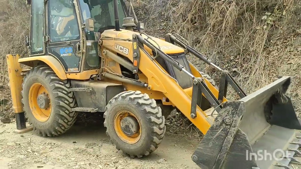 Manipur road under kezoma village
