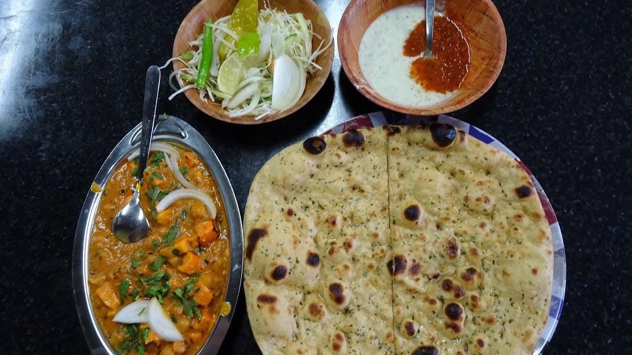 Chana Paneer & Garlic Butter Naan at Sohail's Charcoal Kebab Centre, Ealing Road, Wembley, London.