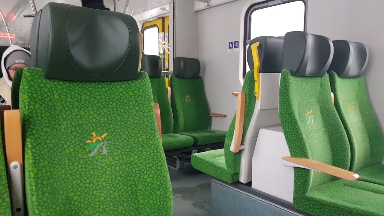 Przejazd EN57AL-1763 na odcinku Skierniewice - Żyrardów 9.12.2023