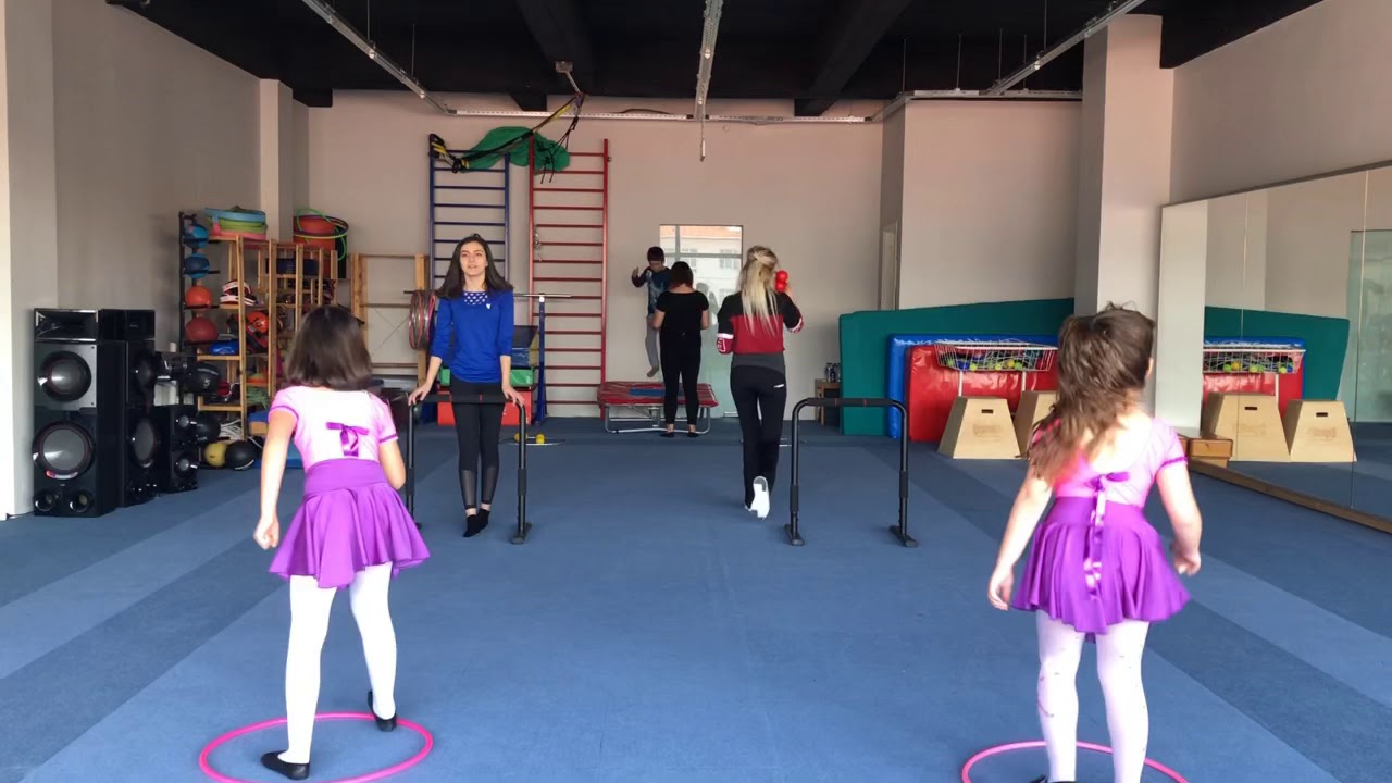 Ödüllü koşu yarışı yaptık kim kazandı? 🎁 Gymnastics training for kids