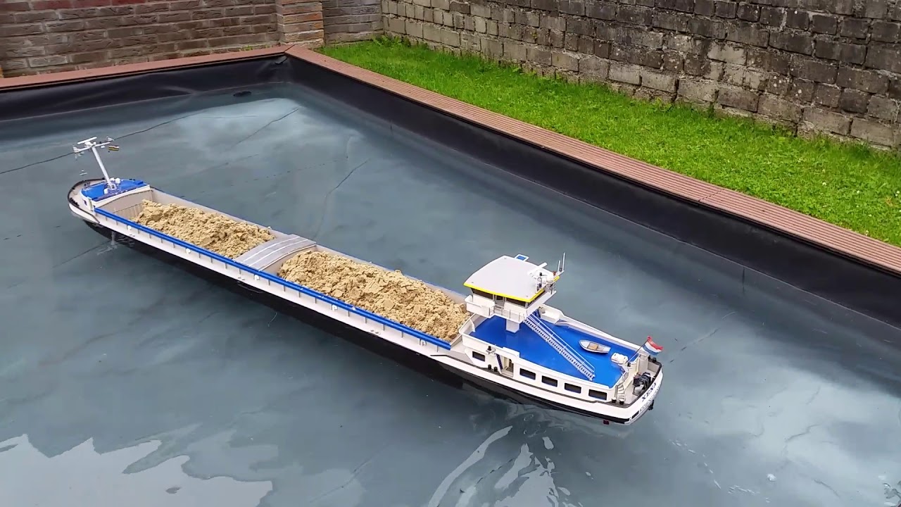 Modelbouw binnenvaart schip