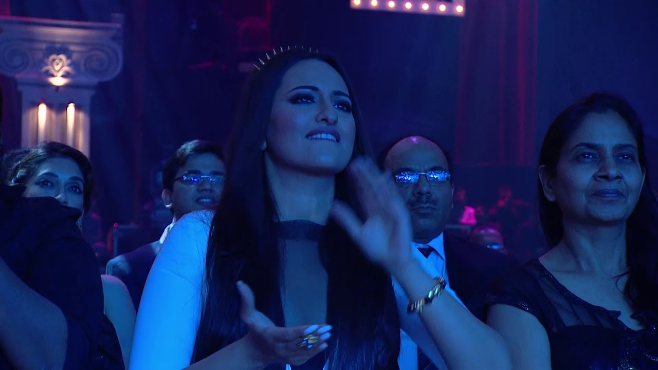 King of Action | Akshay Kumar's Performance | Zee Cine Awards 2014