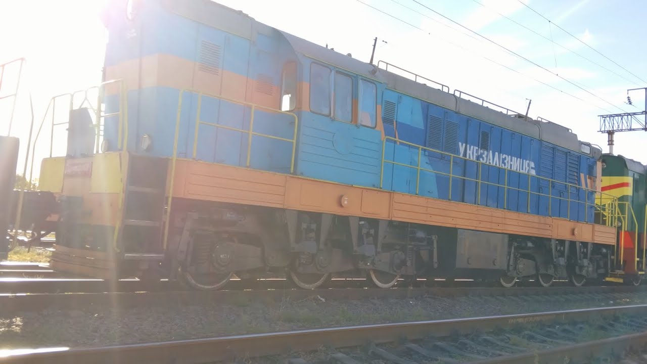 ТЕПЛОВОЗ ЧМЭ3Э-6774 З СИСТЕРНОВОЗАМ +  2-ПОЛУВАГОНА РОЗДЕЛЬНАЯ-СОРТИВОЧНАЯ КУЧУРГАН 