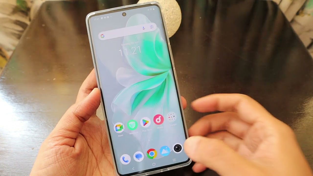 Vivo V30 5G Smartphone - Unboxing & Setup