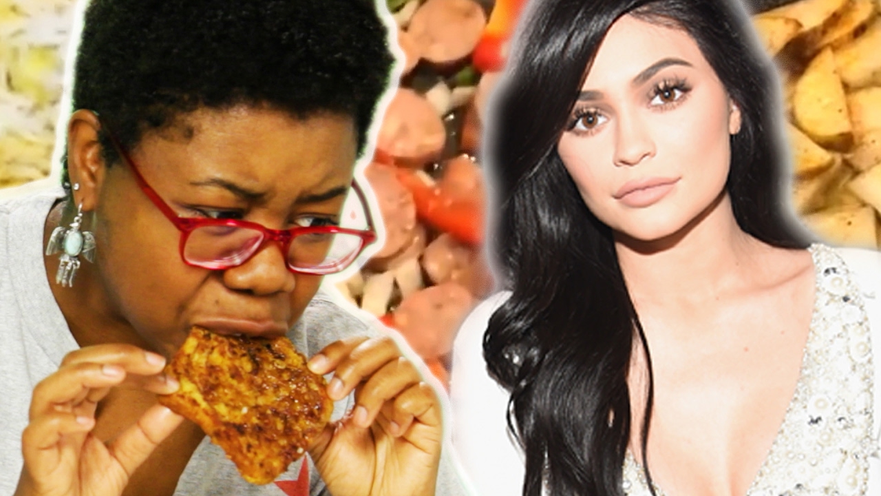 People Try Kylie Jenner's Breakfast
