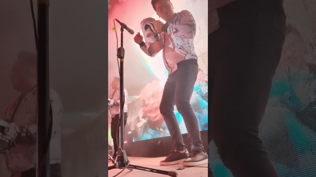 (GÜIRA CAM.)😎 tocando CUMBIA SONIDERA con MEXIKOLOMBIA en vivo.👽