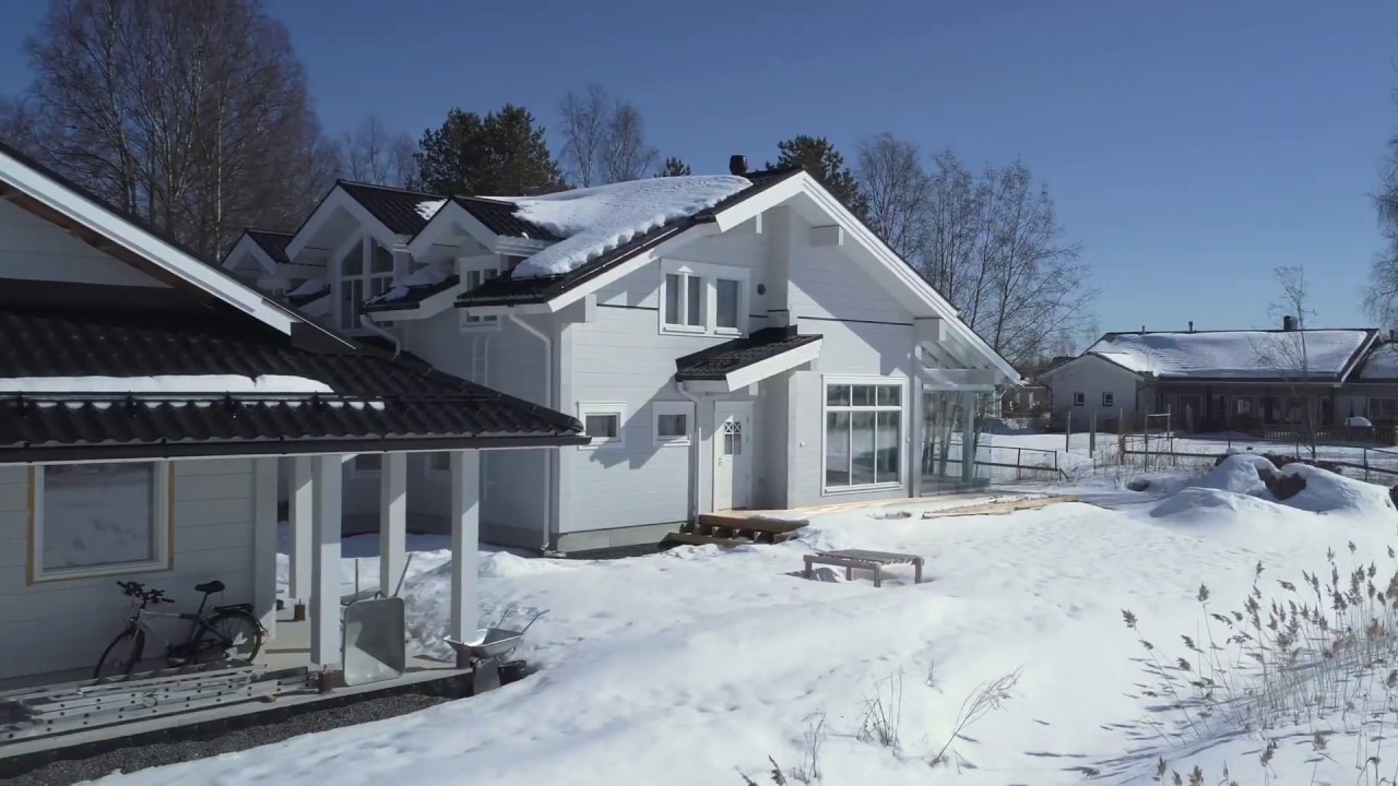 Modern wooden house in Oulu Finland by Aito Log Houses: ecological Finnish log homes houses & homes