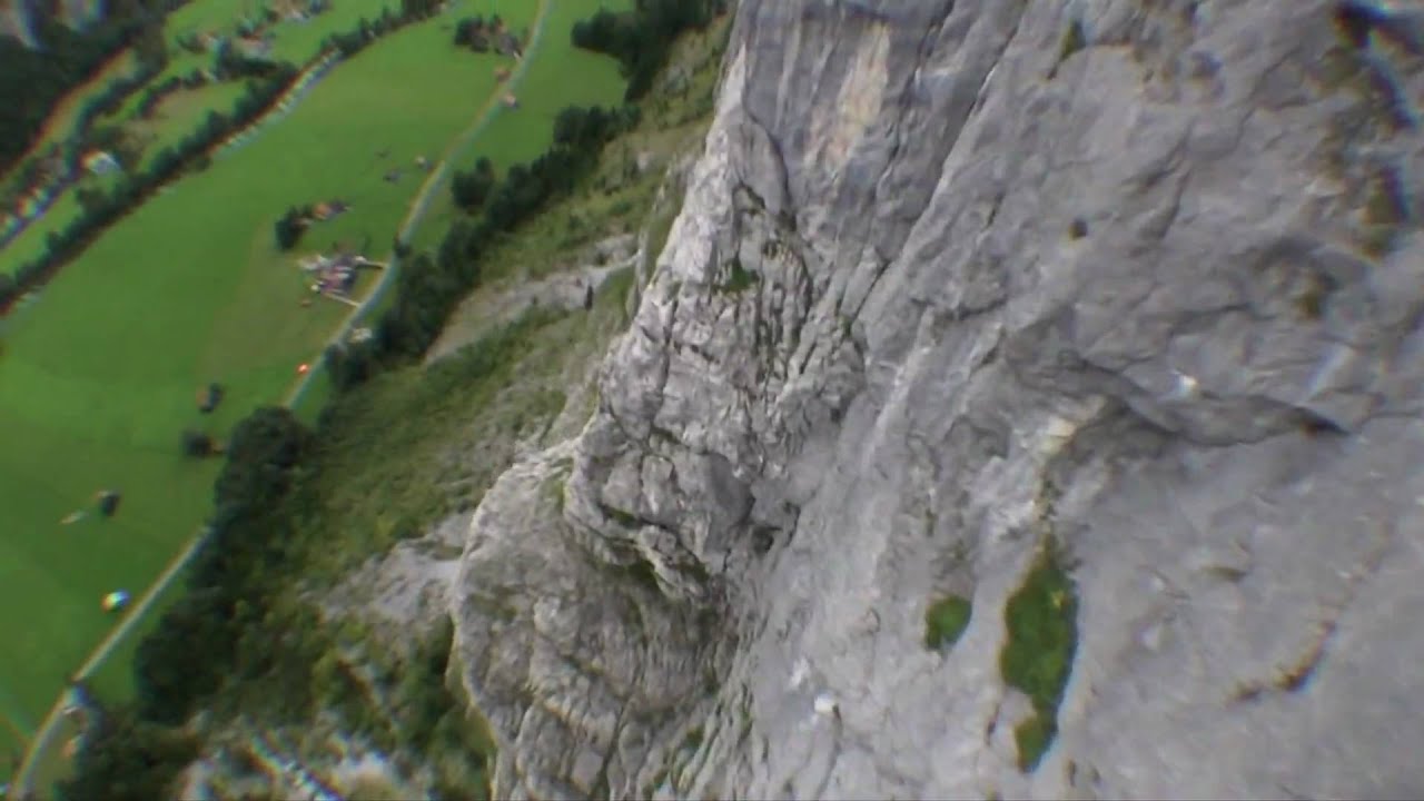 BASE jumping in Lauterbrunnen 2009 by Halvor Angvik
