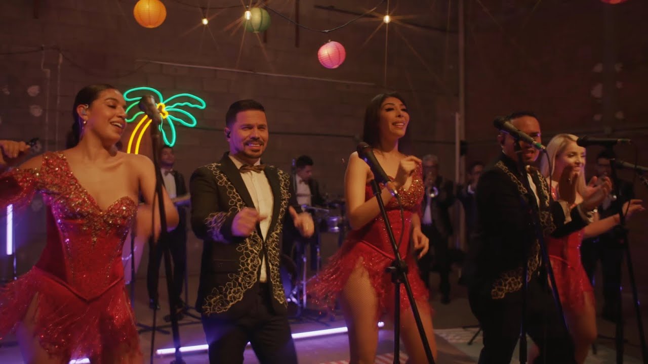 Mil horas - Sonora Dinamita en la bodega Banda.