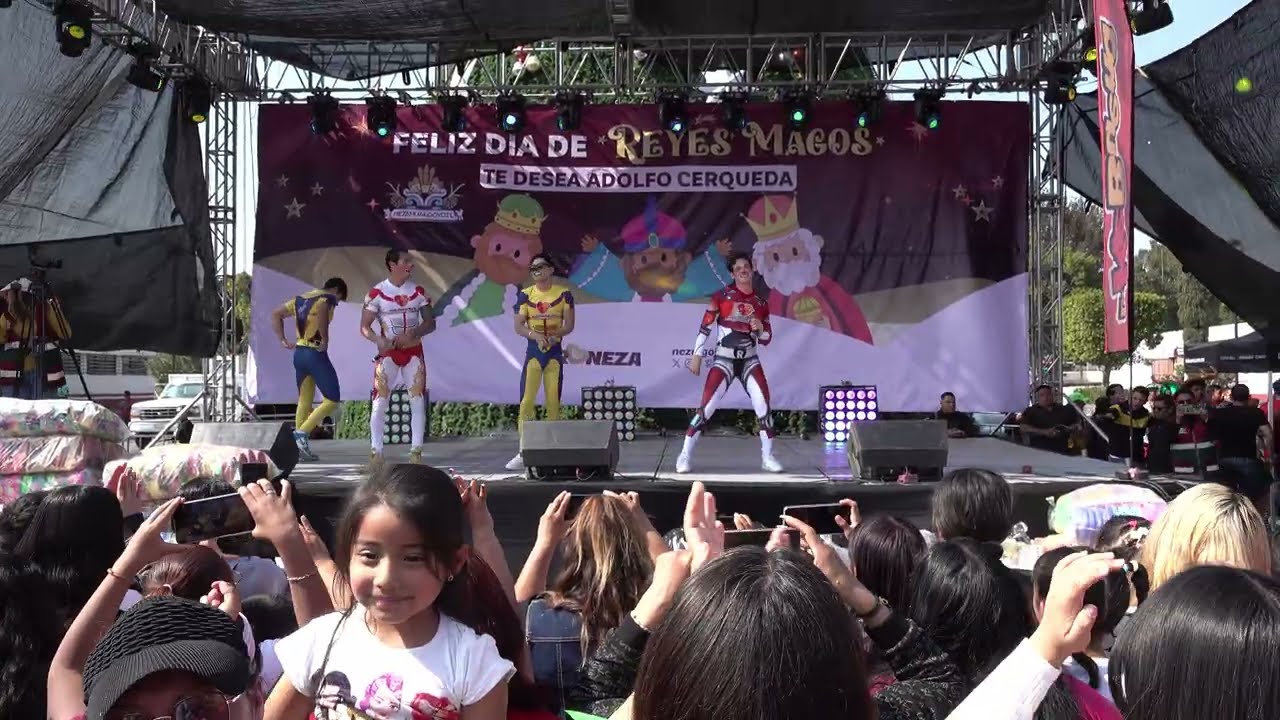 Echa pa´alla, Wapayasos en el Palacio Municipal de Nezahualcóyotl