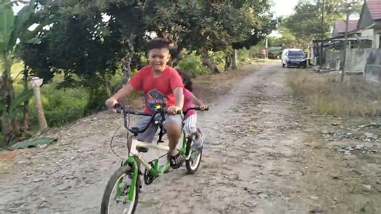 main sepeda tandem