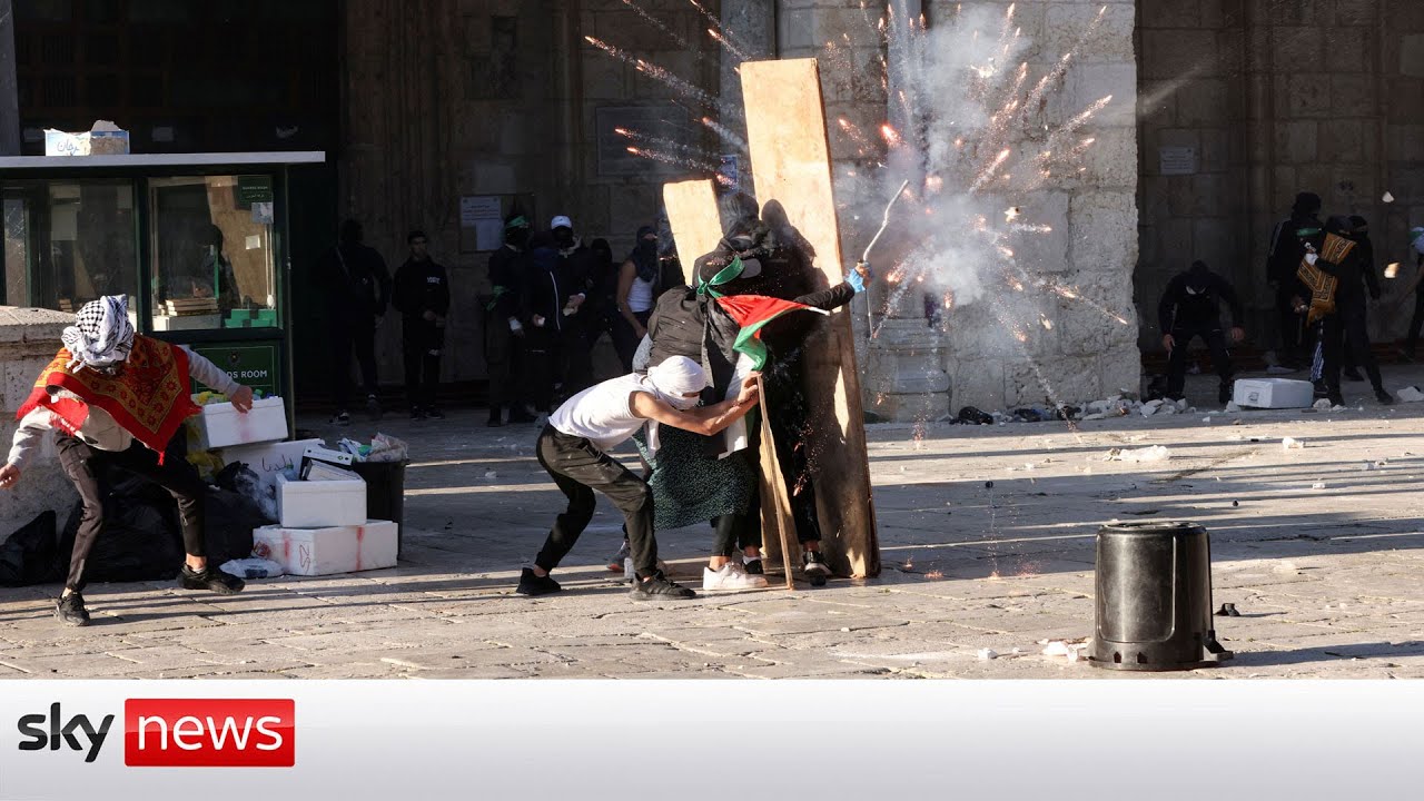 'More than 150' injured as Israeli police clash with Palestinians
