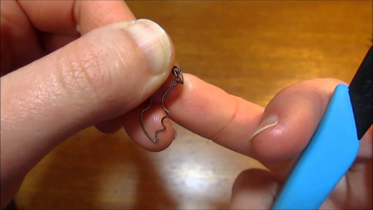 Украшения на Хэллоуин своими руками: мастер-класс по изготовлению сережек-летучих мышей из проволоки