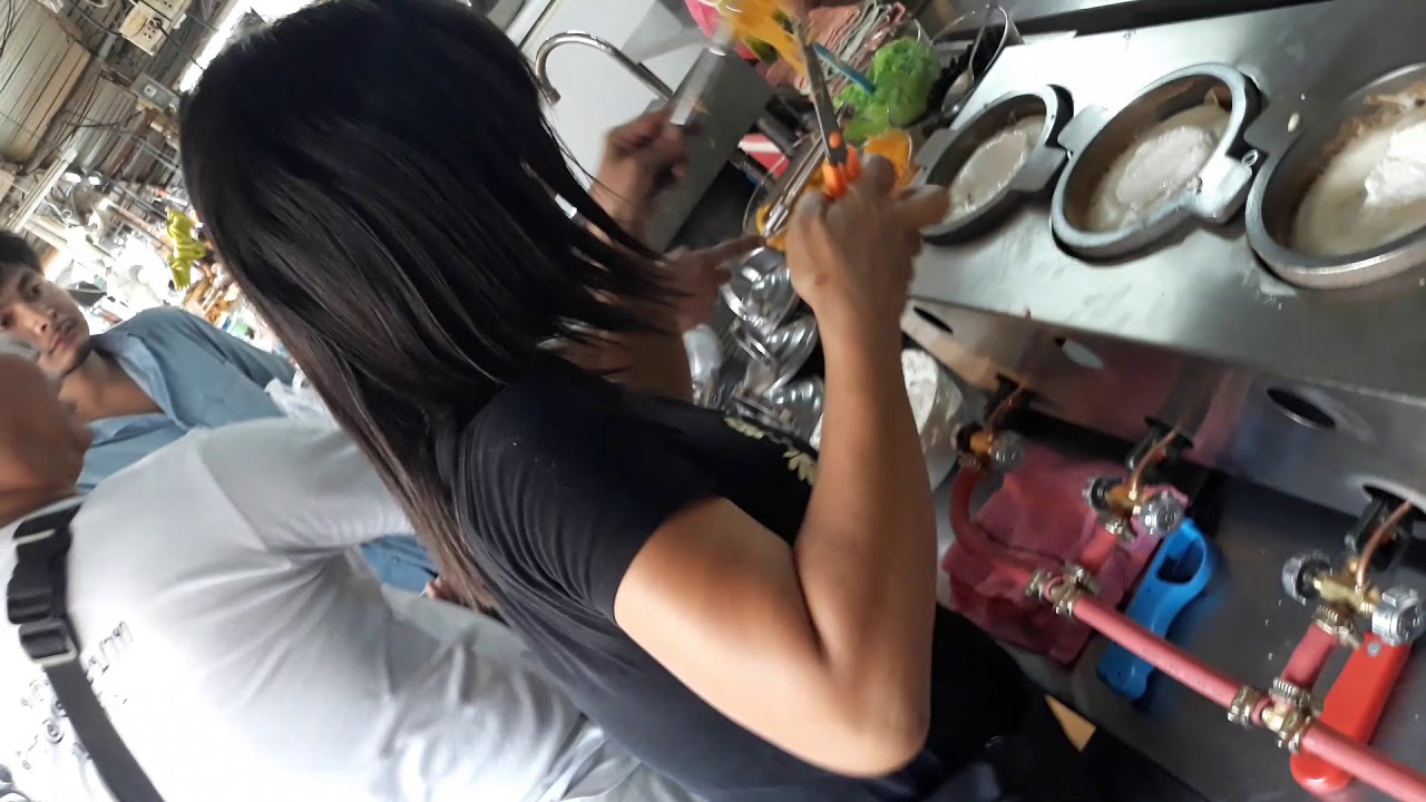 ขนมถังทองถนอมมิตร ตลาดถนอมมิตร