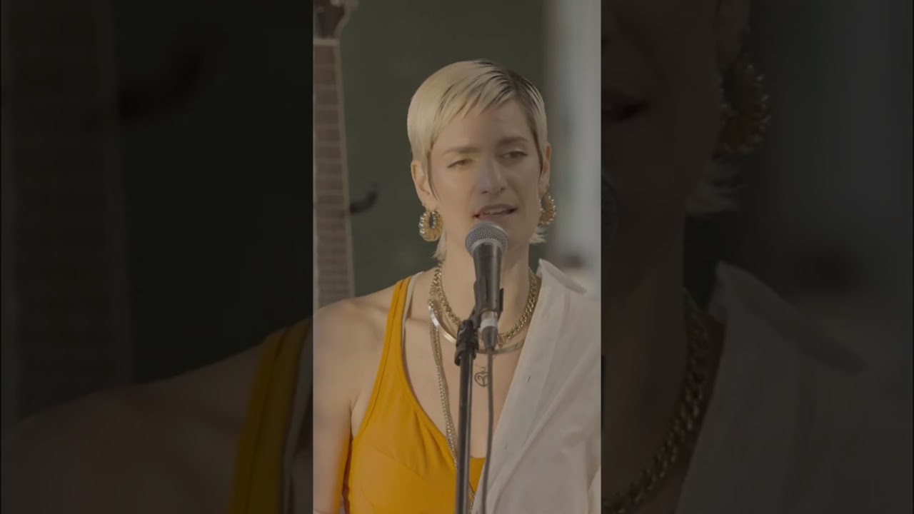 Singer's Passion: Captivating Song About Love's Growing Closeness! 