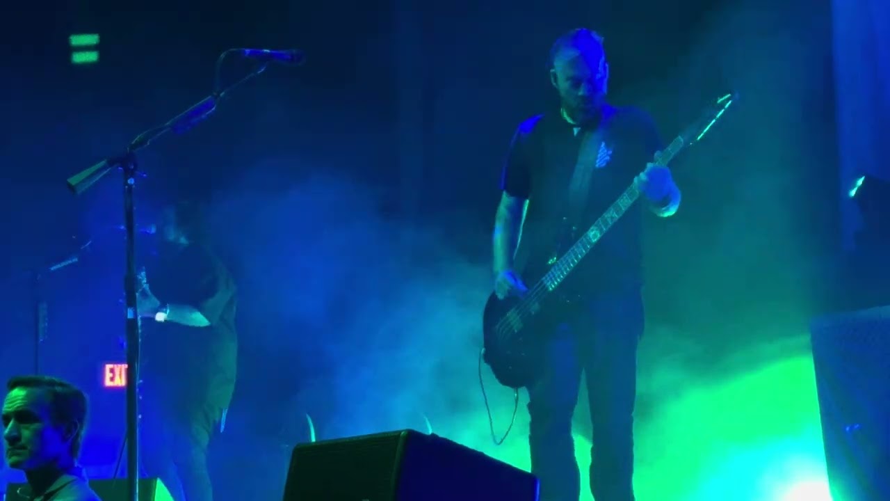 Seether - Nobody Praying For Me live in Grand Rapids, MI 5/10/25