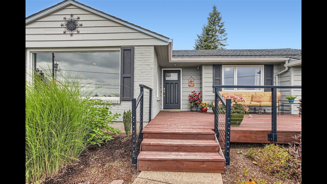 Walk-through: 10335 SE Cresthill Rd, Happy Valley, OR 97086