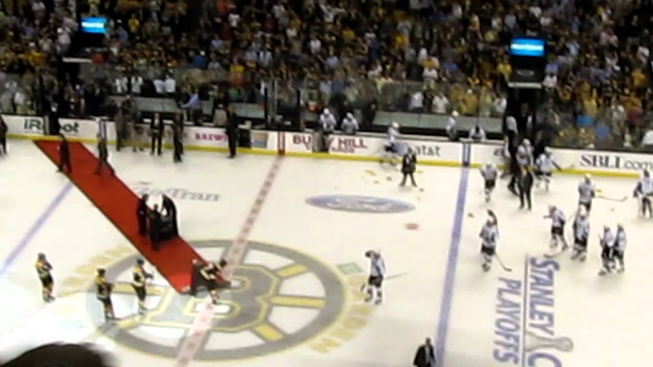 Boston Bruins v Tampa Bay Lightning Game 7 5/27/11 Final Minute ECF