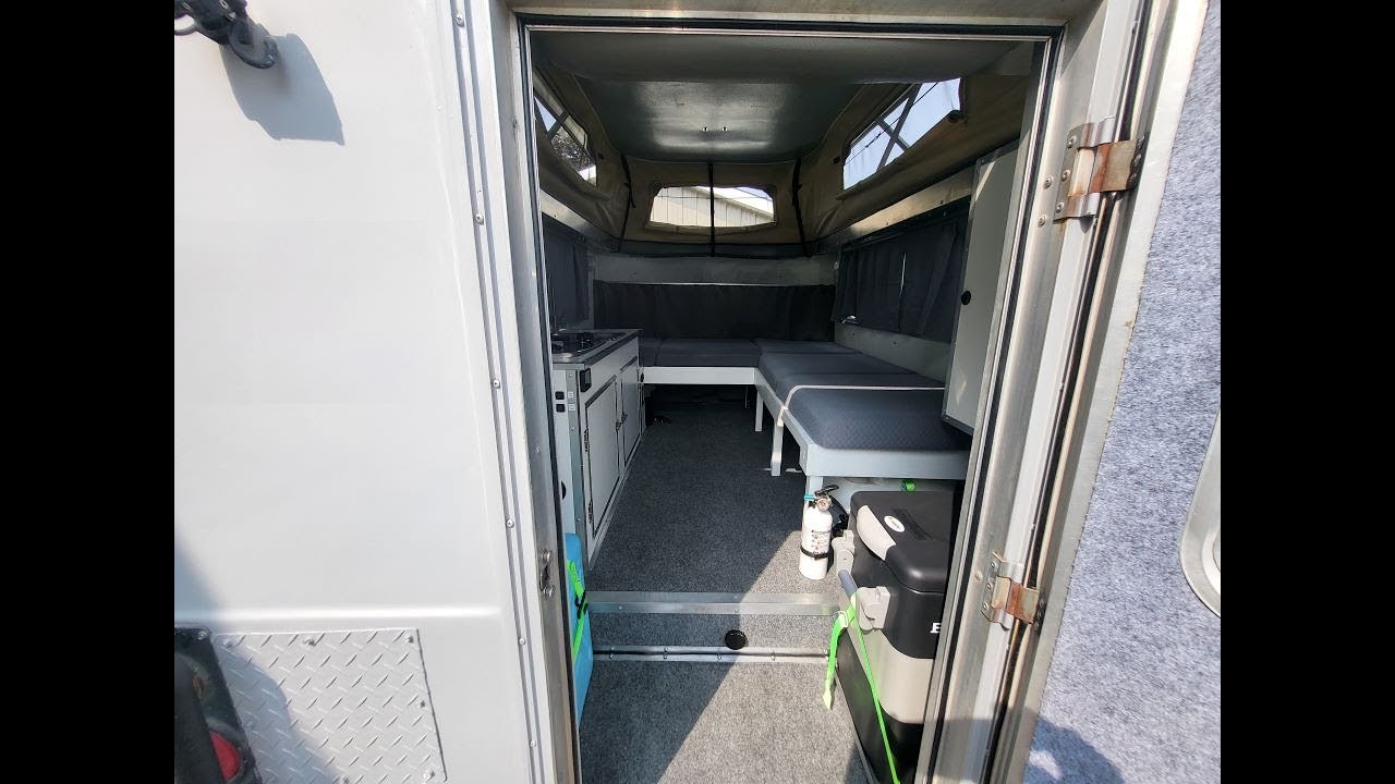 1984 Toyota Chinook 4x4 Camper interior walkthrough